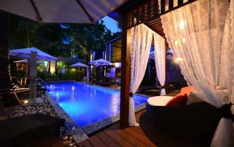 Bukit Pool Villas