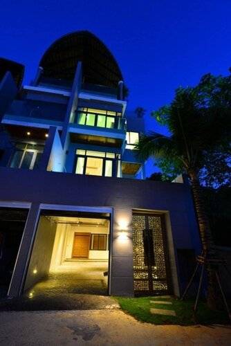 Bukit Pool Villas