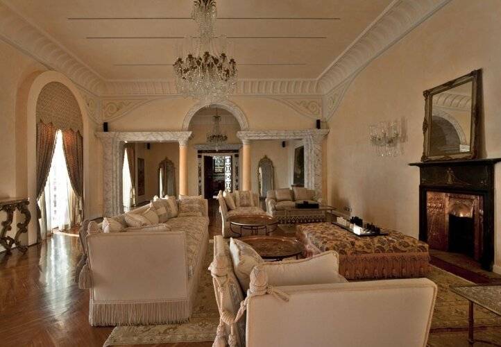 La Maison Bleue (Adults Only 18+)