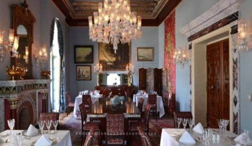 La Maison Bleue (Adults Only 18+)