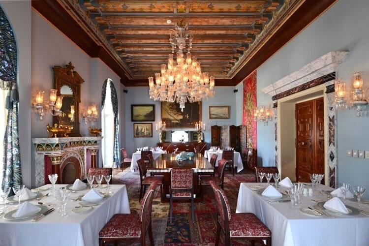 La Maison Bleue (Adults Only 18+)