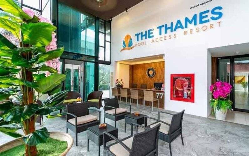 The Thames Pool Access Resort