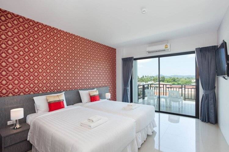 The Thames Pool Access Resort