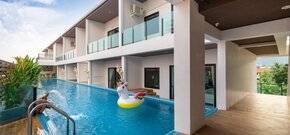 The Thames Pool Access Resort