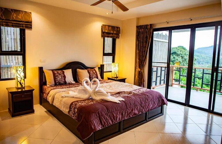 Baan Chom View Kamala