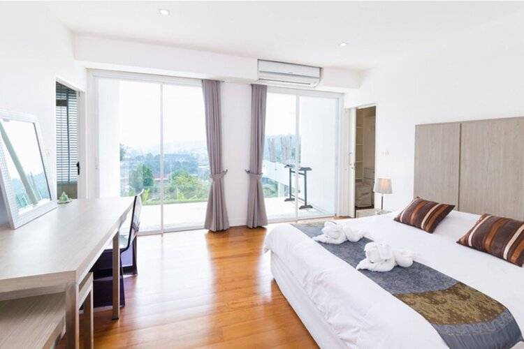 Baan Saint Tropez Villas Kata Beach