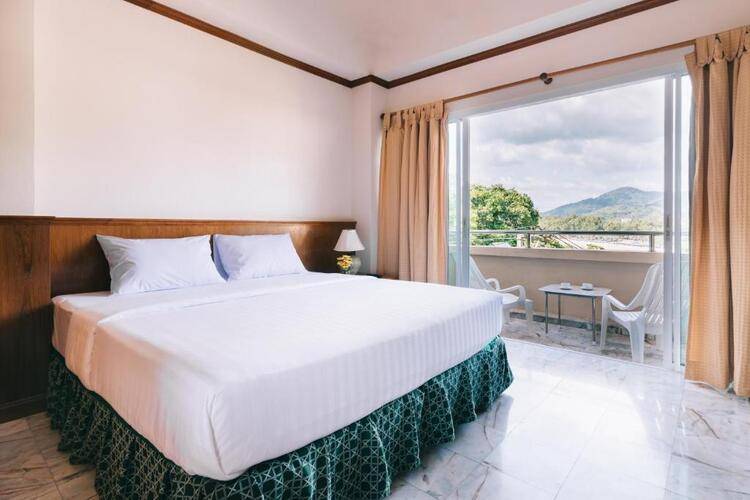 Kata Sun Beach Inn