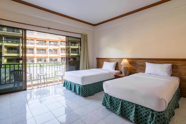 Kata Sun Beach Inn
