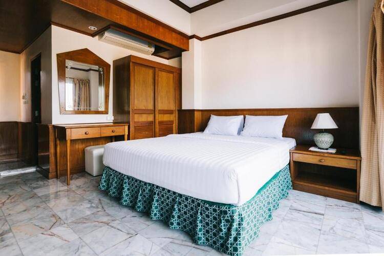 Kata Sun Beach Inn