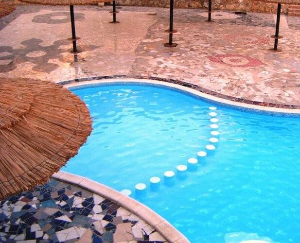 Carlton Luxury Resort