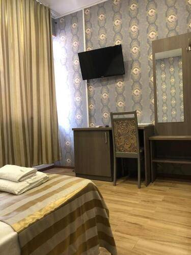 Rich Hotel