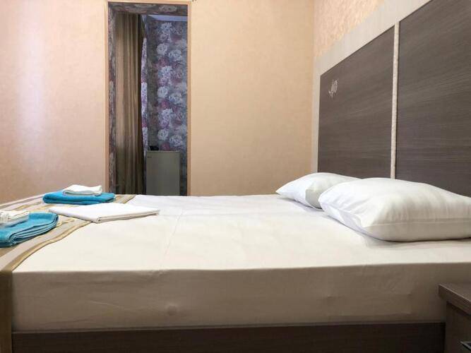 Rich Hotel