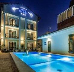 $item['hotel']['name']