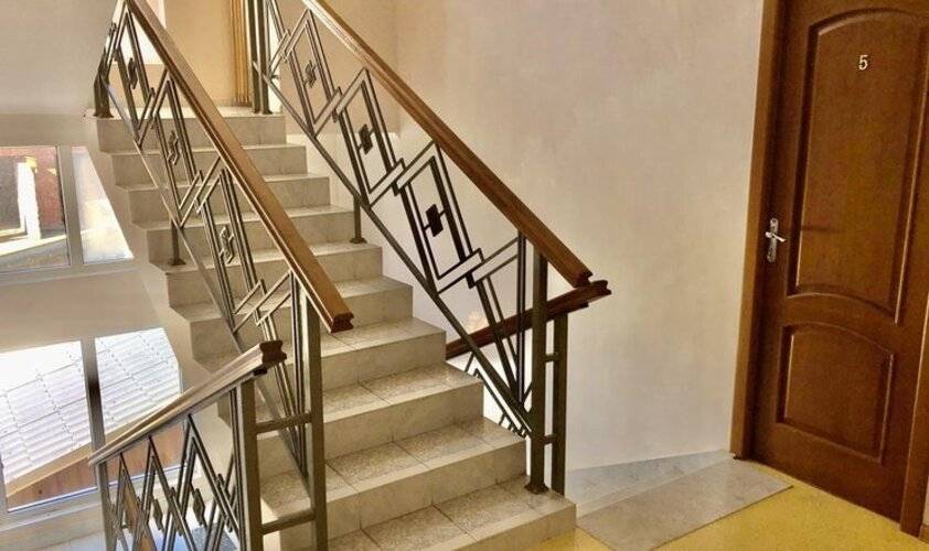 Отель Виноградный