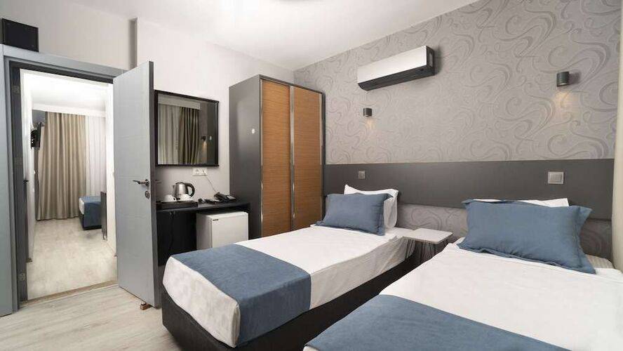 Opera Suites Apart Hotel