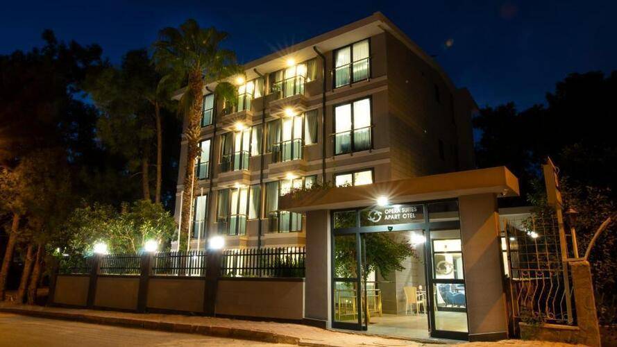 Opera Suites Apart Hotel