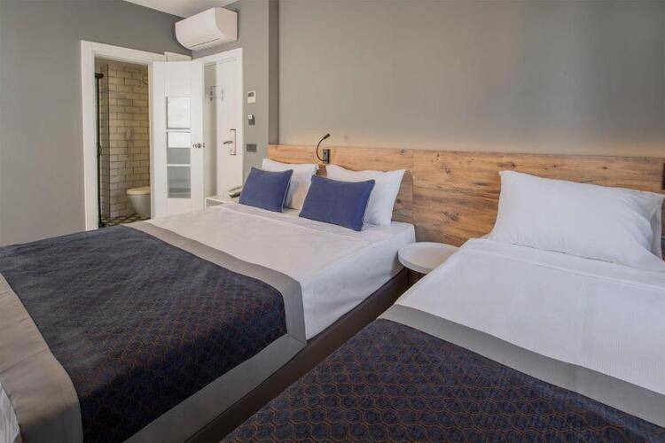 Pure Blanche Hotel