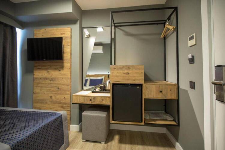 Pure Blanche Hotel
