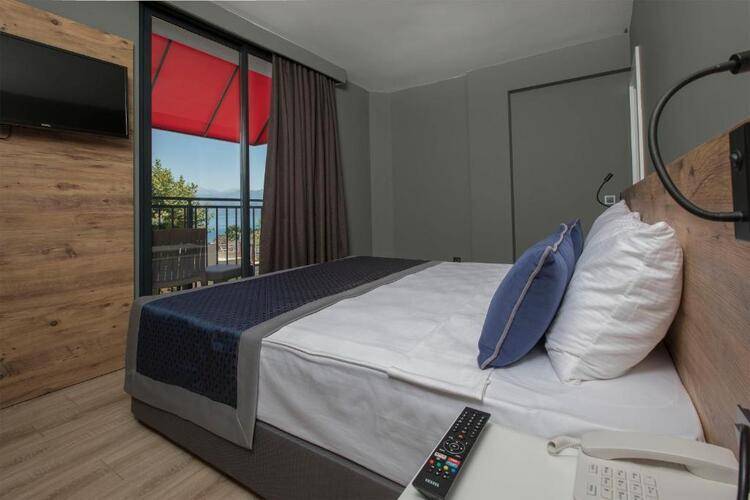 Pure Blanche Hotel