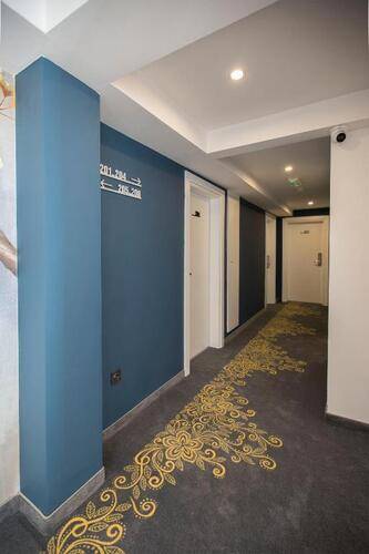 Pure Blanche Hotel