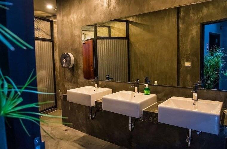 The Arbern Hostel x Bistro