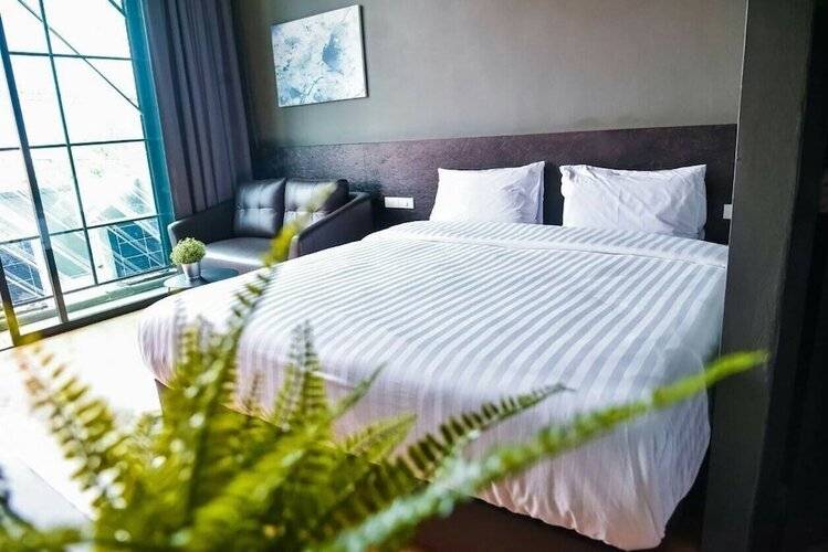 The Arbern Hostel x Bistro