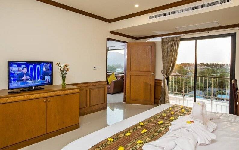 Airport Resort & Spa