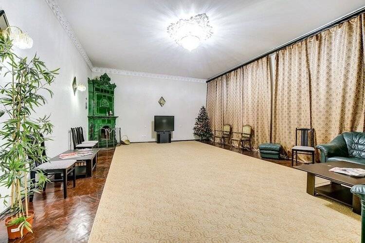 Отель Амбитус