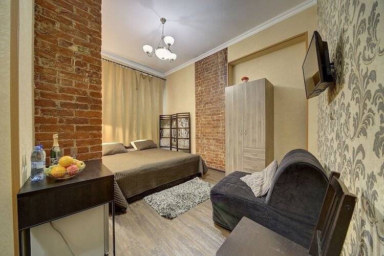 Отель Амбитус