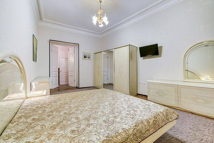 Отель Амбитус