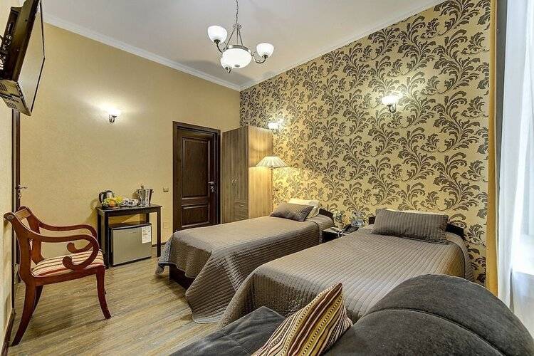 Отель Амбитус