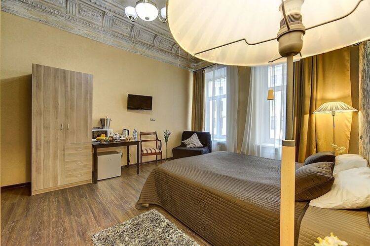 Отель Амбитус
