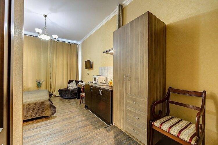 Отель Амбитус