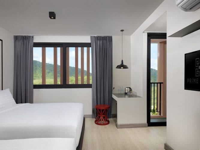 Prime Town - Posh & Port Hotel Phuket