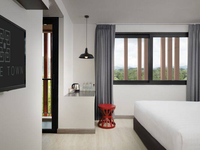 Prime Town - Posh & Port Hotel Phuket