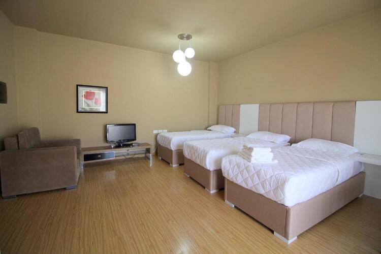 Eval Hotel