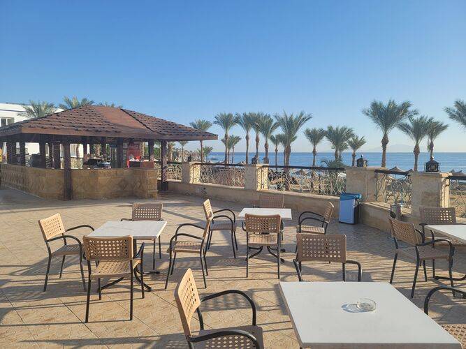 Queen Sharm Resort Beach