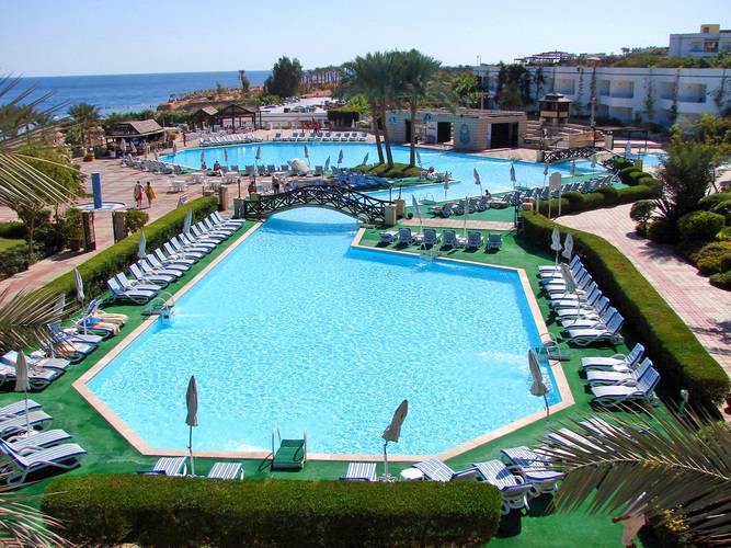 Queen Sharm Resort Beach