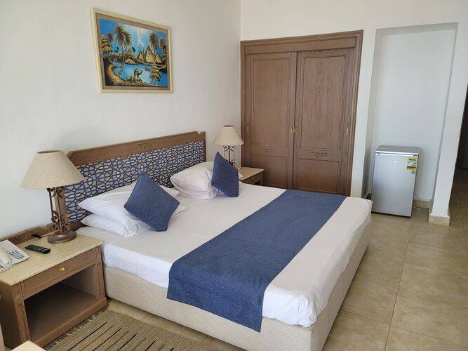 Queen Sharm Resort Beach