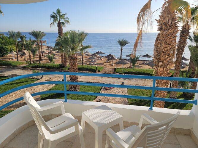 Queen Sharm Resort Beach