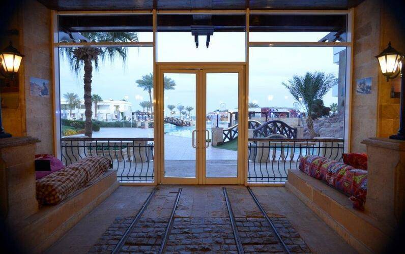 Queen Sharm Resort View