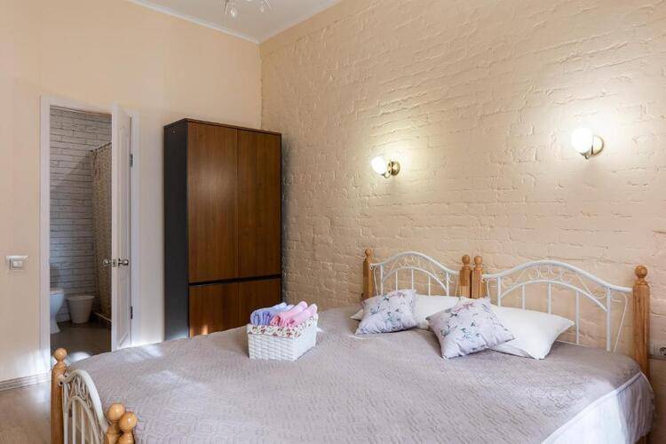 Breadberry Hotel