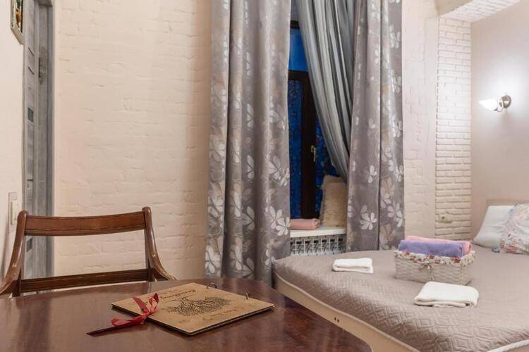 Breadberry Hotel