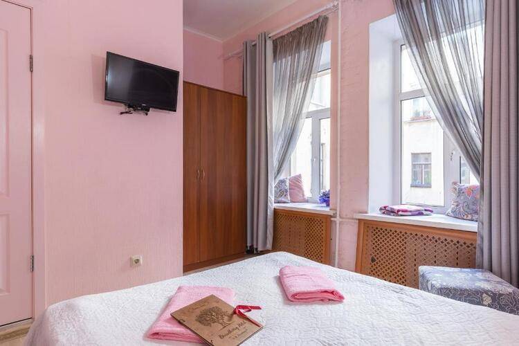 Breadberry Hotel