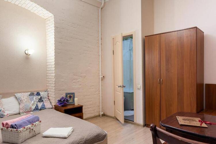 Breadberry Hotel