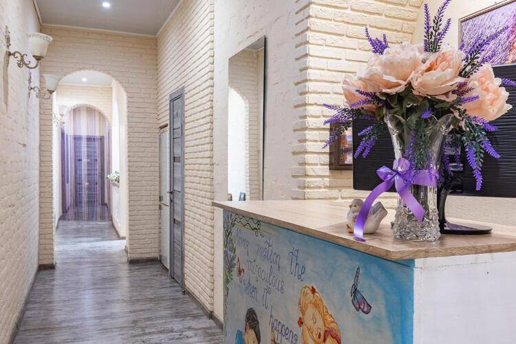 Breadberry Hotel