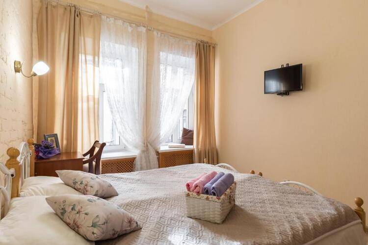 Breadberry Hotel