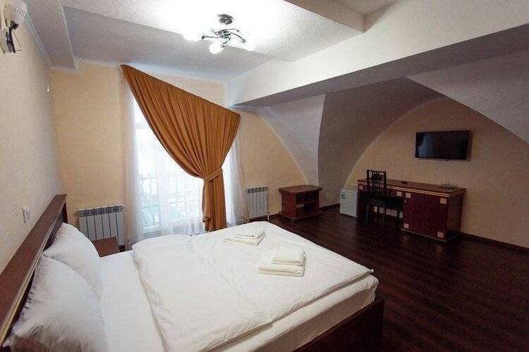 Hotel Pano Castro
