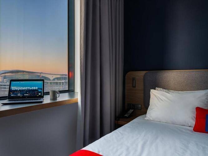 Holiday Express Moscow Шереметьево Аэропорт (Ex. Holiday Inn)