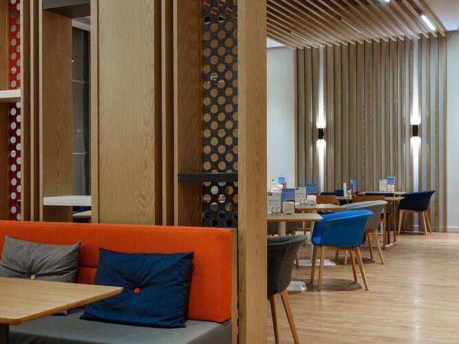 Holiday Express Moscow Шереметьево Аэропорт (Ex. Holiday Inn)